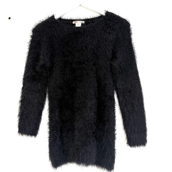 Cozy Soft Black Fuzzy Comfy Sweater. Kids Sz XL. Fits Like A Woman's Size Small. - Picture 2 of 6